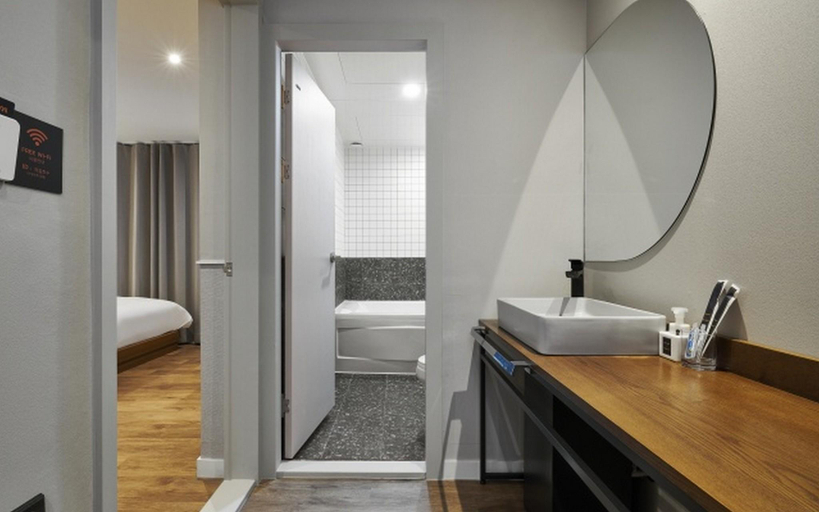 Bathroom 5, Cheongju The & Just Stay Chungbuk National University, Cheongju