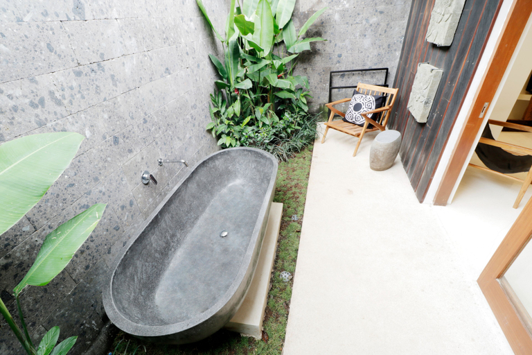 Bathroom 4, A Complex of Villas & Apartments in Ubud, Gianyar