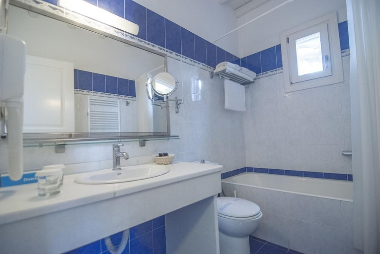 Bathroom 4, Zephyros Hotel, South Aegean
