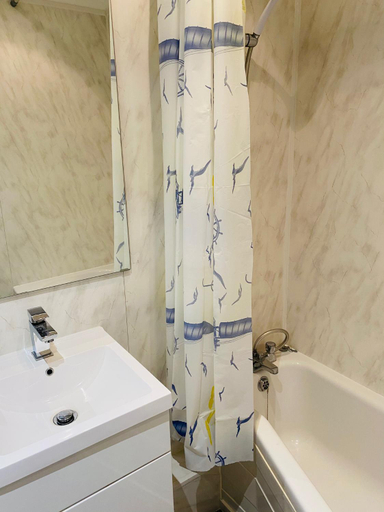 Bathroom 4, The Grosvenor, Essex