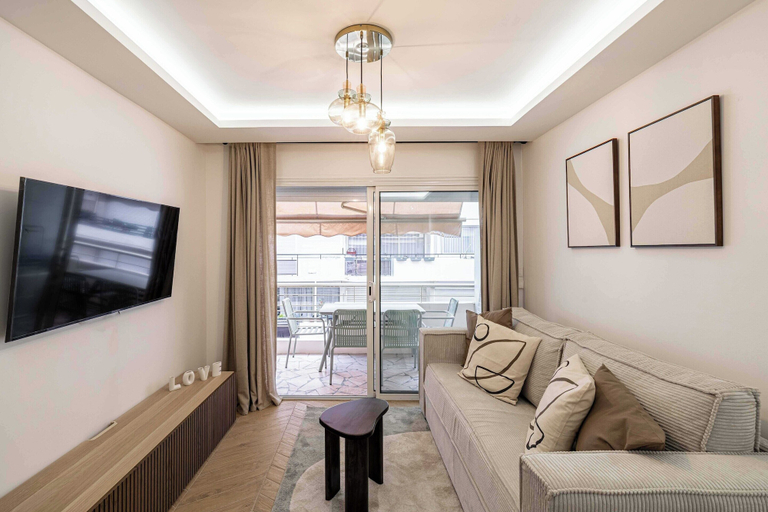 Living area 5, Elegant Apt With Balcony 1bd/4p - Croisette/cannes, Alpes-Maritimes