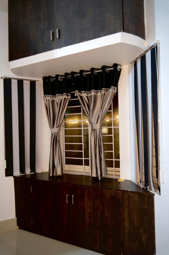 Others 3, Myra's Mansion, Puri