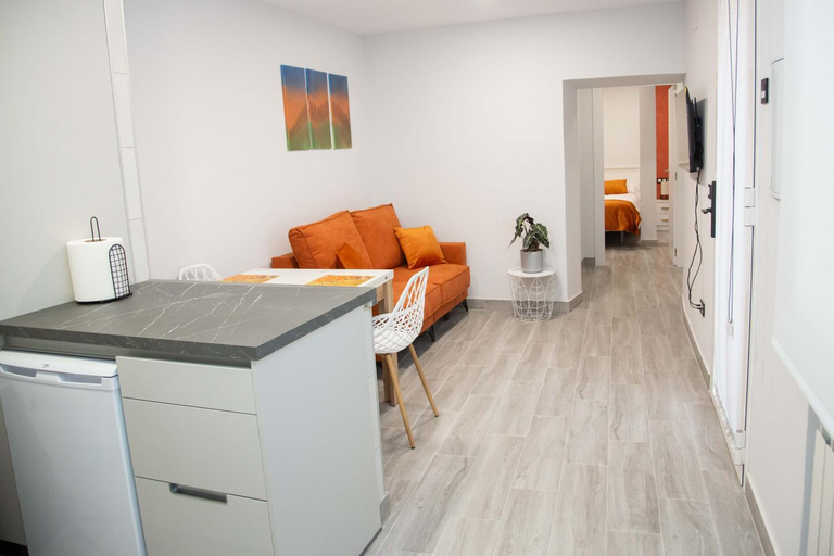 Others 5, Pregonero Urban Suites - Naranja, Soria