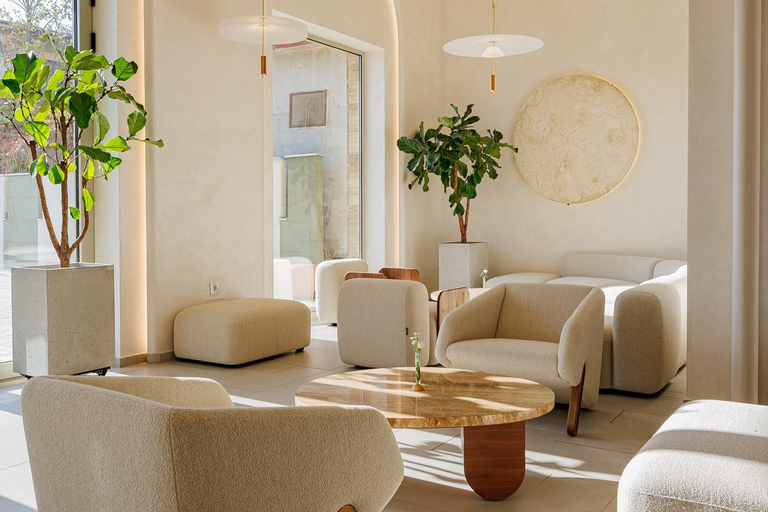 Public Area 4, Hogo Hotel, Inđija