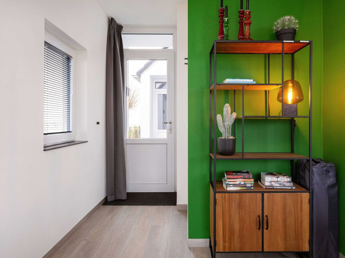 Living room 3, Apartment Near Sneekermeer With Marina Access, Sneek
