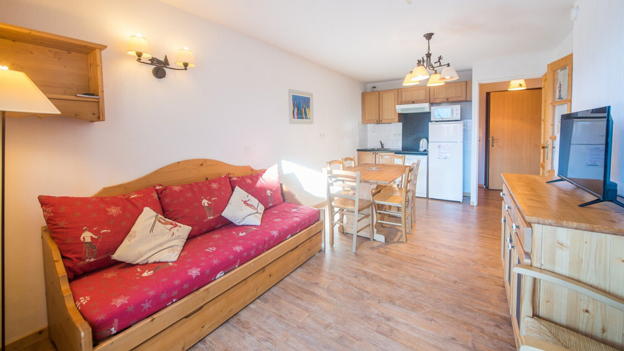Primary image 2, Apartment in Orcieres With Ski Slope Access, Hautes-Alpes