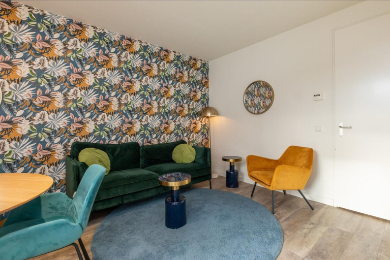 Living room 2, Wifi and Golden Beaches; Home, Veere