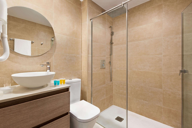 Bathroom 5, Ramada Residences by Wyndham Costa del Sol, Málaga