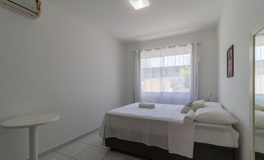 Room, Beautiful 2 Bedroom House in Campeche Vdo102, Florianopolis