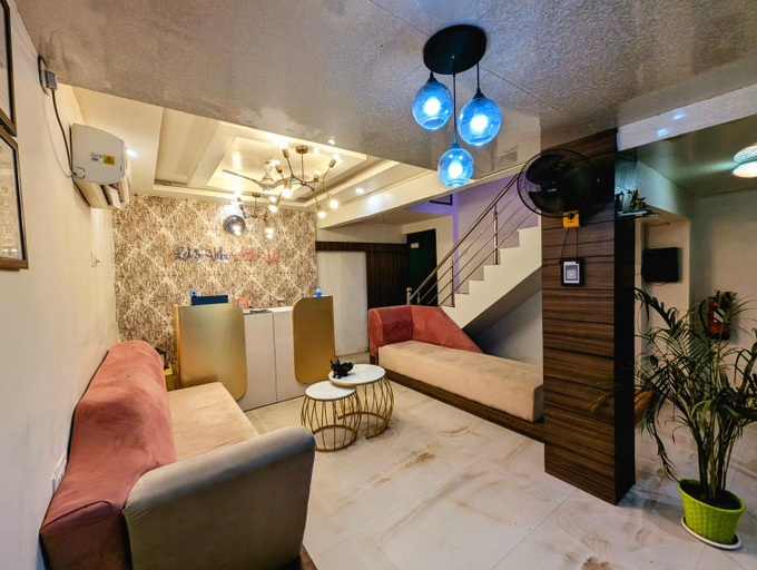 Public Area 2, The Vibs International, Damoh