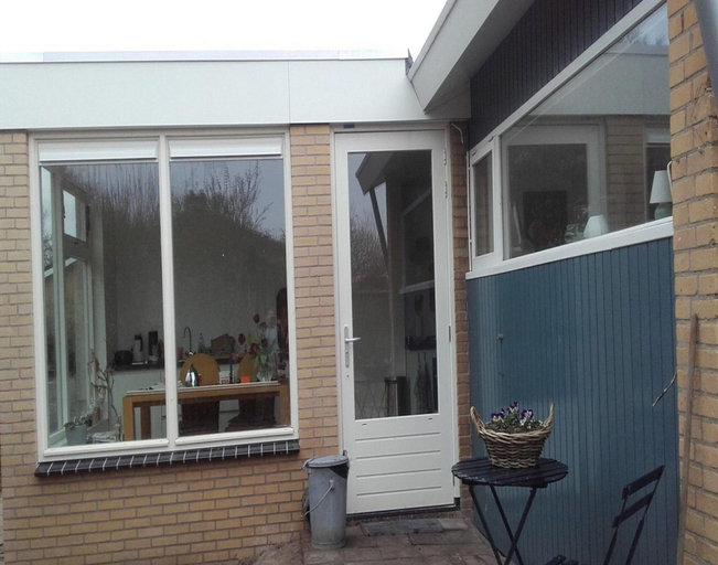 Reception, Nice Bungalow With a Sunny Garden, Zijpe