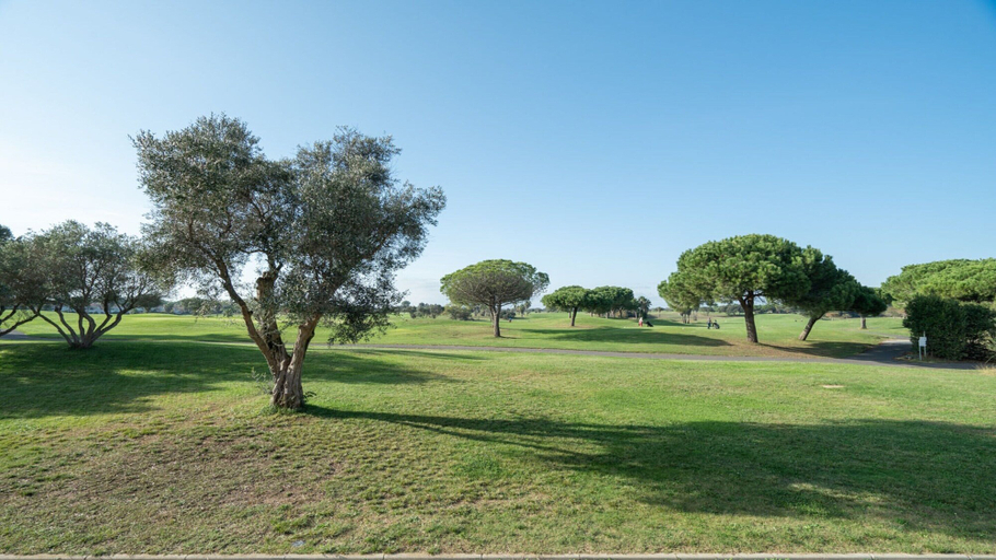 Exterior 5, Sunlit Coastal Comfort, Hérault