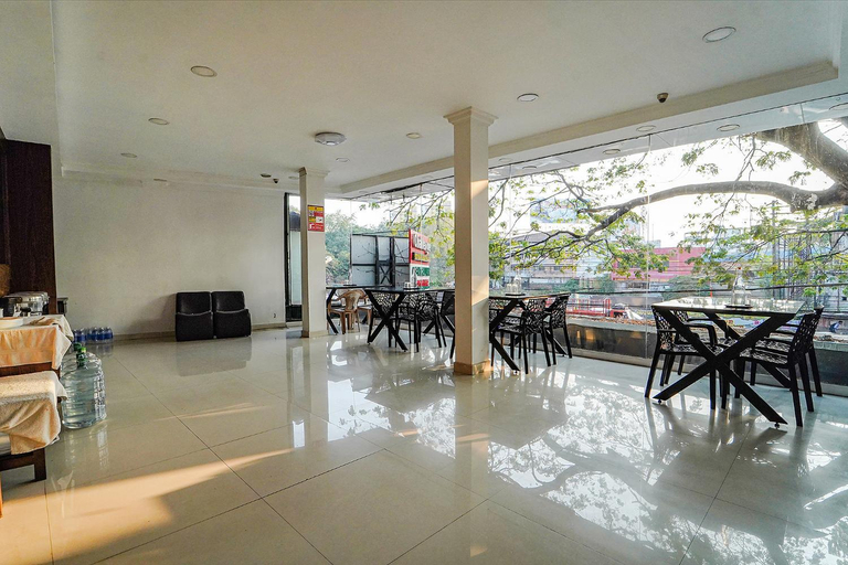Food & Drinks 2, Capital O 88268 Go2 Rooms Central Inn, Ernakulam