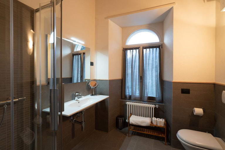 Others 5, Marzia Lounge, Sondrio