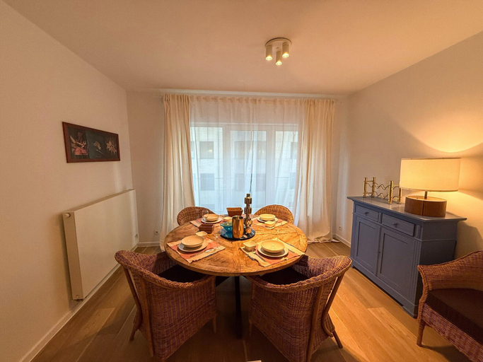 Dining, Apartment in Brussels Near European Parliament, Bruxelles