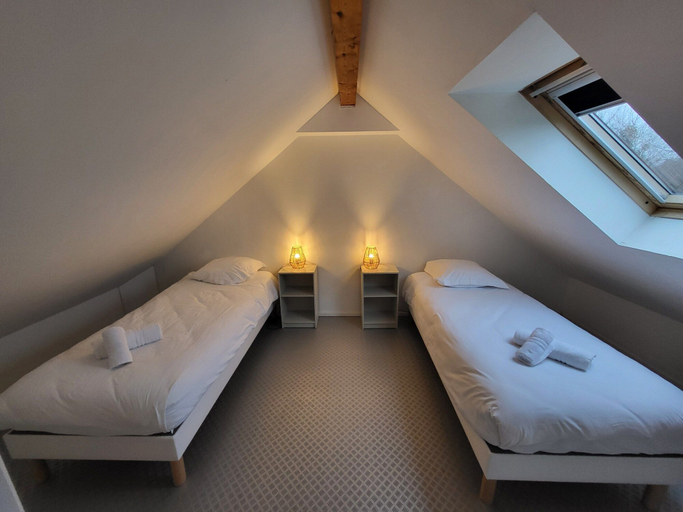 Room 2, Mansion Haven in Lannilis, Finistère