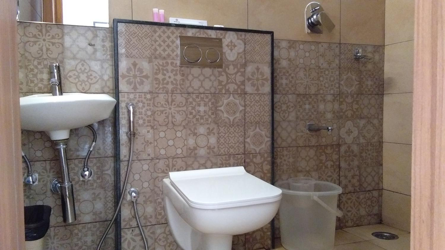 Bathroom 4, Mango Hill Central Ooty, The Nilgiris