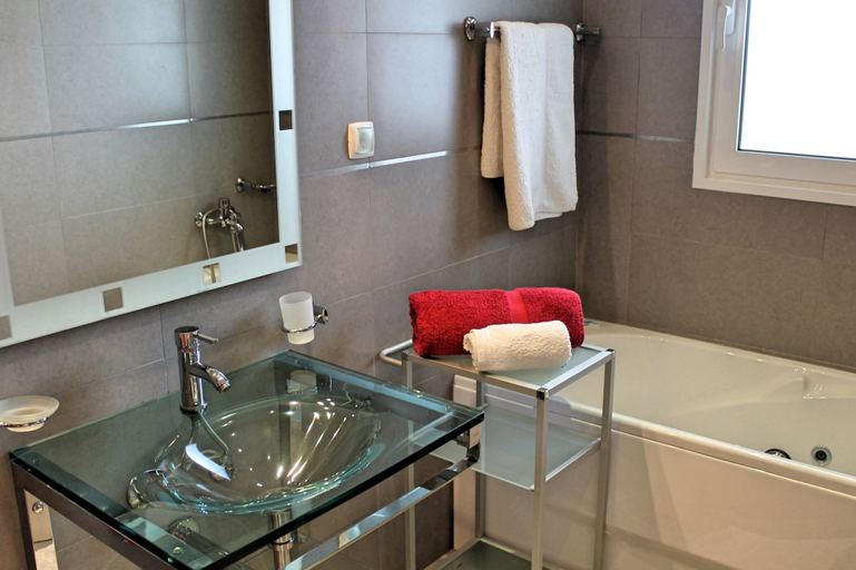 Interior 4, ArcoView by OurMadeira, Calheta