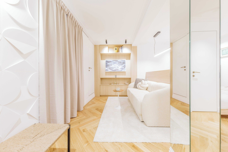 Living area 4, Chic Studio for 2P - Ternes, Paris