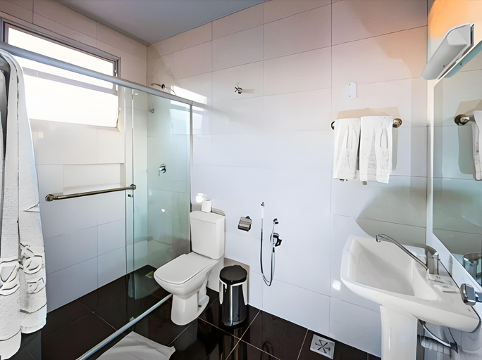 Bathroom 4, Dom Pedro I Palace Hotel, Foz do Iguaçu
