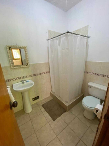Bathroom 4, Hospedaje Mamma Mia, Talara