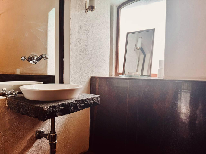 Bathroom, Bunk house Fort Kochi, Ernakulam