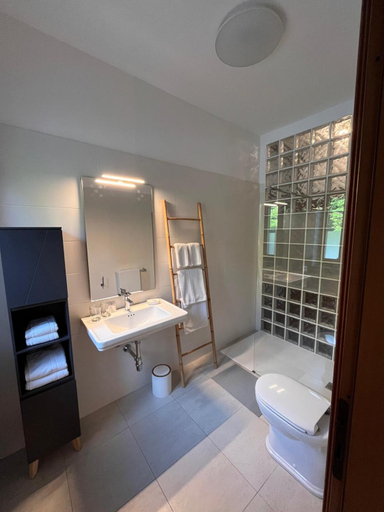 Bathroom 4, Casa Alba Blu, Cuneo