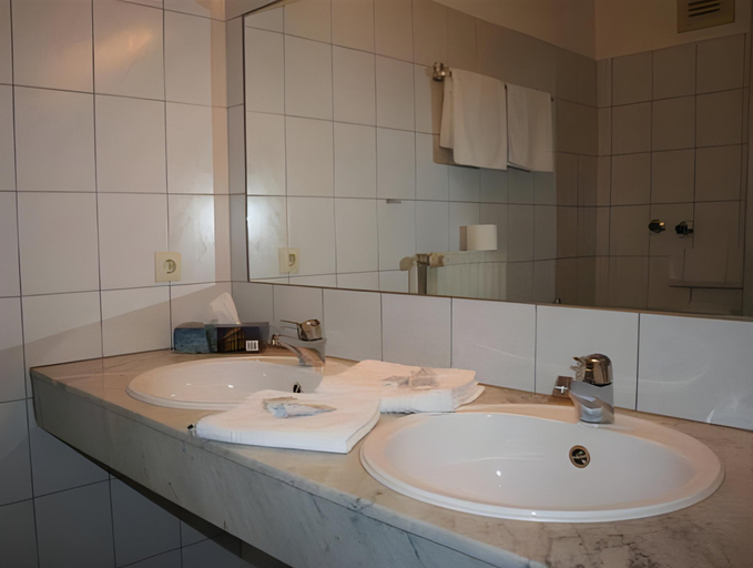 Bathroom, Hotel Gruner Baum, Hamm