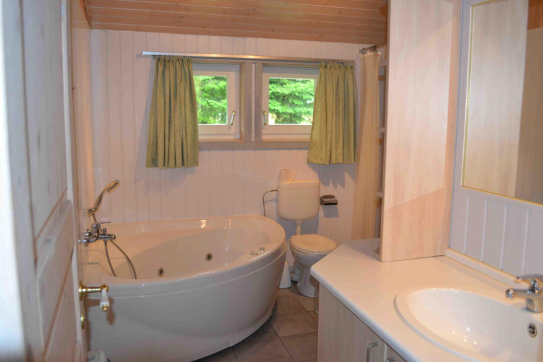 Room 3, Ferienhaus mit Sauna im Ferienpark Mirow, Mecklenburgische Seenplatte