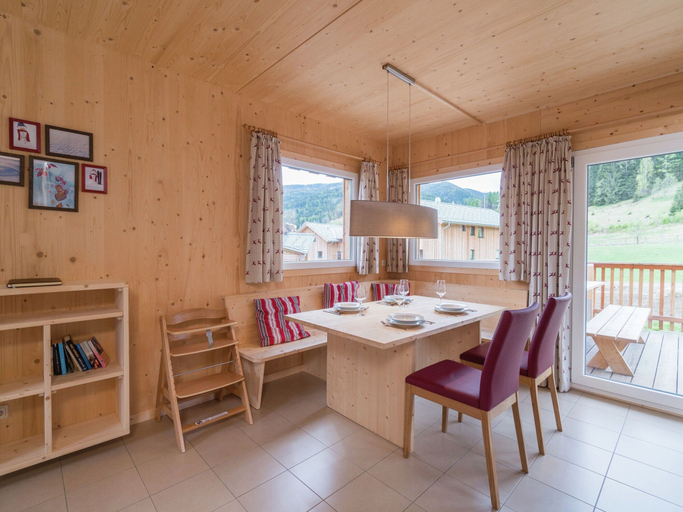Others 5, Lavish Chalet With Whirlpool, Murau