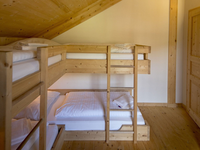 Bedroom 4, Appealing Chalet With hot tub, Murau