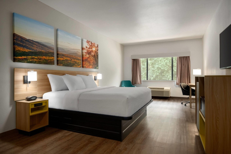 Bedroom 3, Days Inn by Wyndham Lexington, Davidson