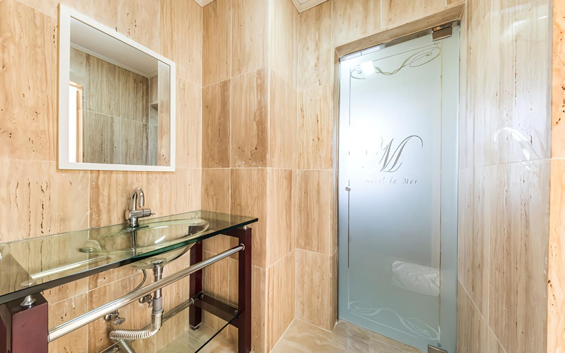 Bathroom 5, Gangneung Gyeongpodae La Mer Hotel, Gangneung