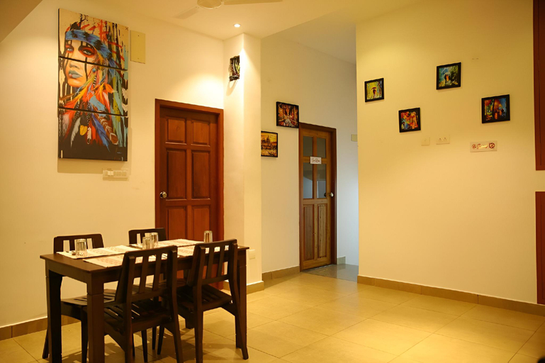 Public Area 3, Le Holiday Inn, Viluppuram