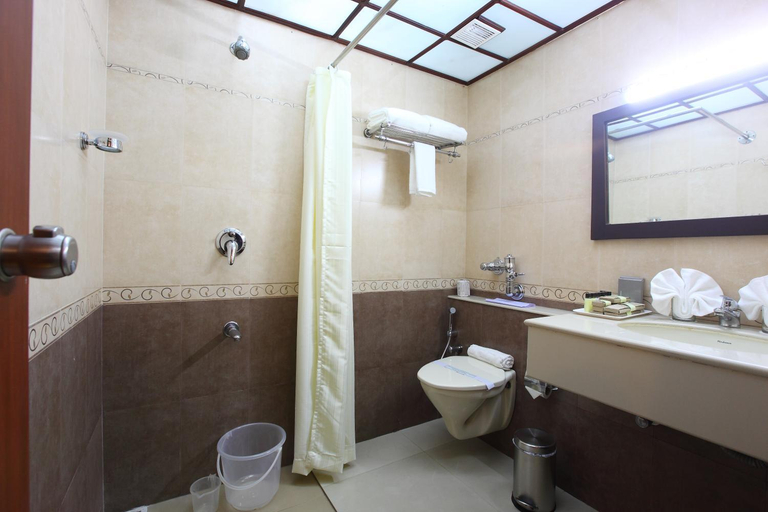 Bathroom 4, Park Residency Luxury Business Hotel, Ernakulam