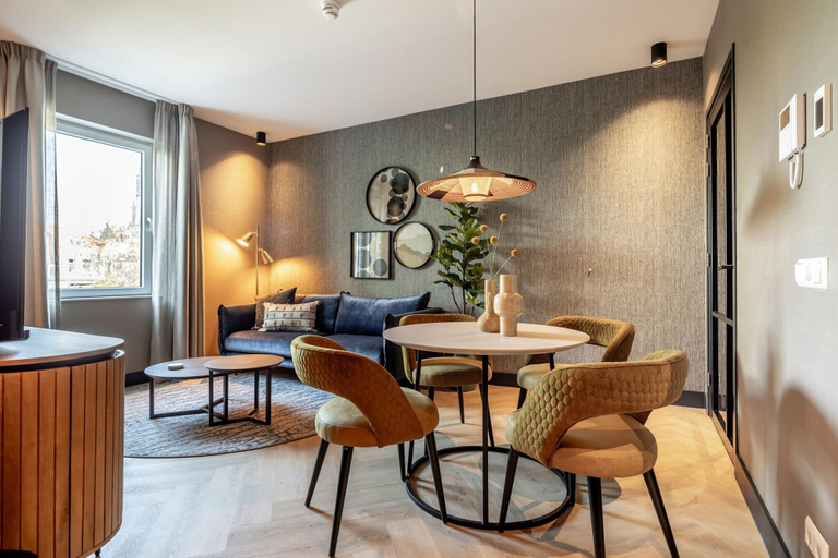 Living room 4, Stylish 2-bedroom Apartment in Delft, Delft