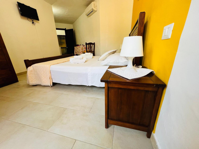 Bedroom 2, bbmaredellestelle, Cagliari