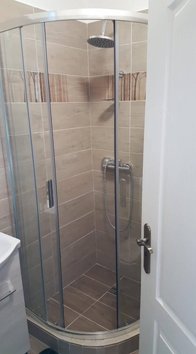 Bathroom 3, Zselic Szive Paraszthaz, Kadarkút