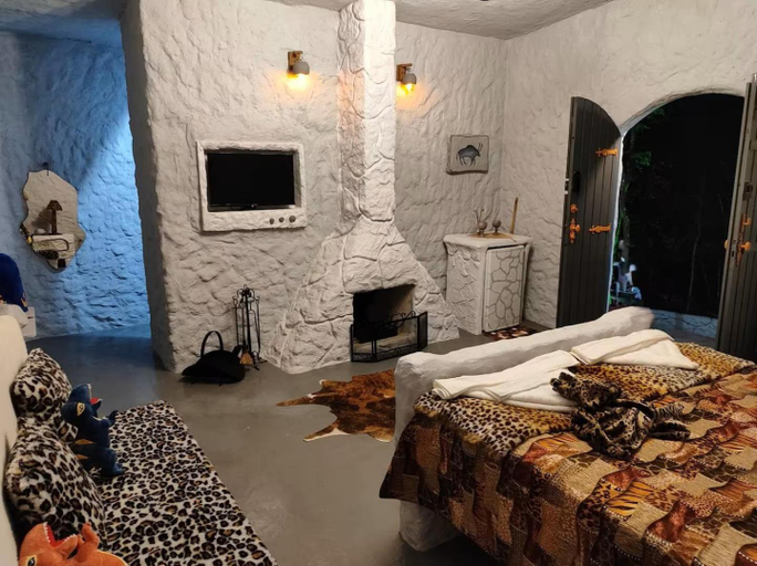 Bedroom, Caverna dos Dinossauros, Vila Magica, Bueno Brandão