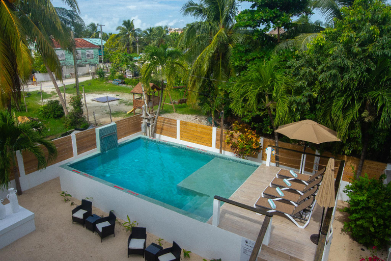 Sport & Beauty 2, Tree Tops Hotel