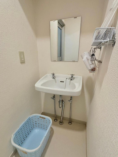 Bathroom 2, Neighbor's Hotel 広島駅北口, Hiroshima