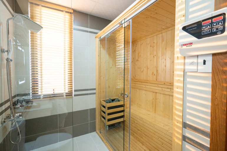 Bathroom 4, La Fleur Premium Central Apartment Hotel, Đà Lạt