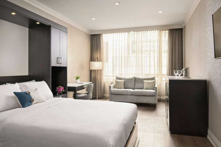 Bedroom 2, Georgian Court Hotel, Greater Vancouver