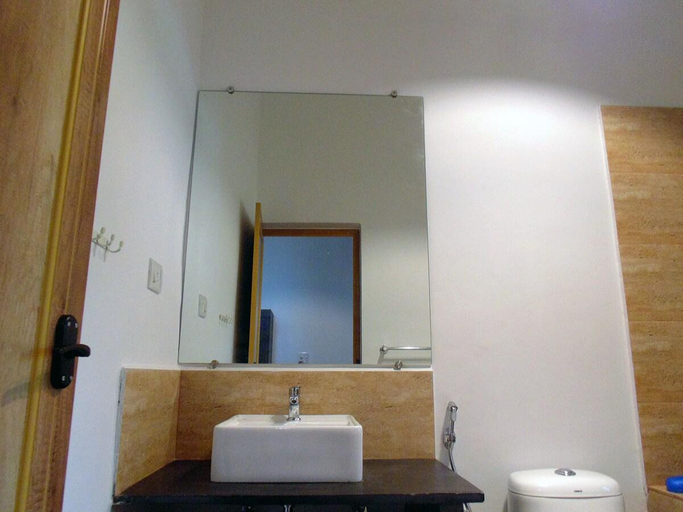 Bathroom 3, L'AZUR Studio Cottage 2, Vagator Beach GOA, North Goa