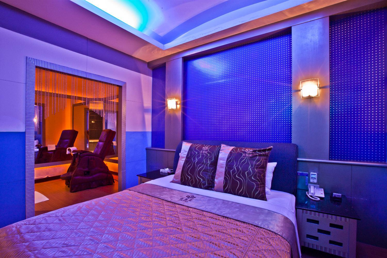 Bedroom 3, PGS Motel, Keelung