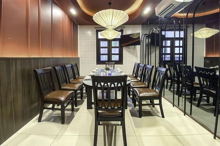 Food & Drinks 5, Golden Mansion - Transit Apt Free POOL & GYM, Phú Nhuận