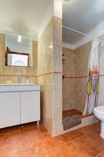 Bathroom, Sequana · Fabulous spacious villa perfect for fami, Lagoa