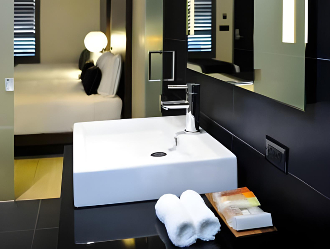 Bathroom 4, Hercor Hotel - Urban Boutique, San Diego