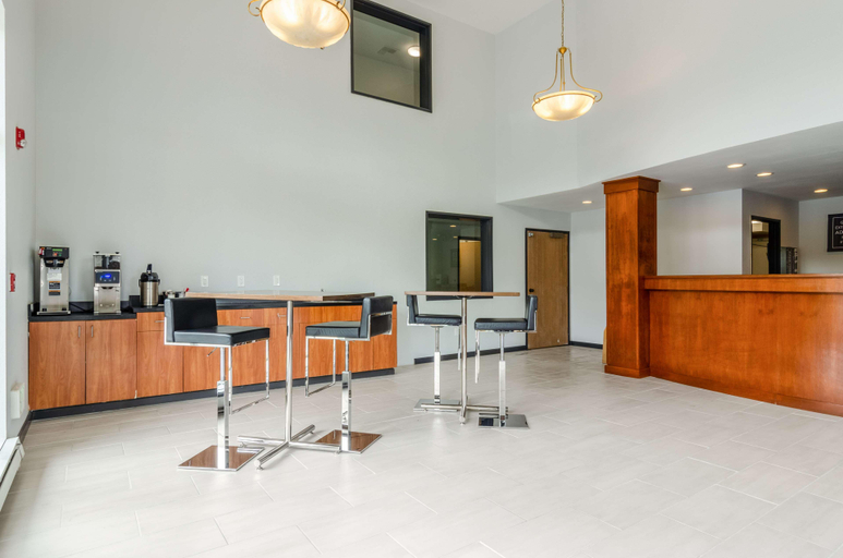 Public Area 2, Red Lion Inn & Suites Des Moines, King
