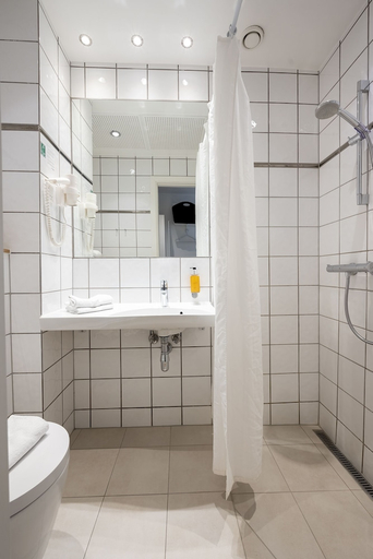 Bathroom 3, GO Hotel Ansgar, Copenhagen